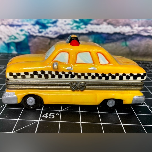 RARE Vintage Yellow Taxi Cab Limoges Style Hinged Trinket Box - Picture 3 of 15